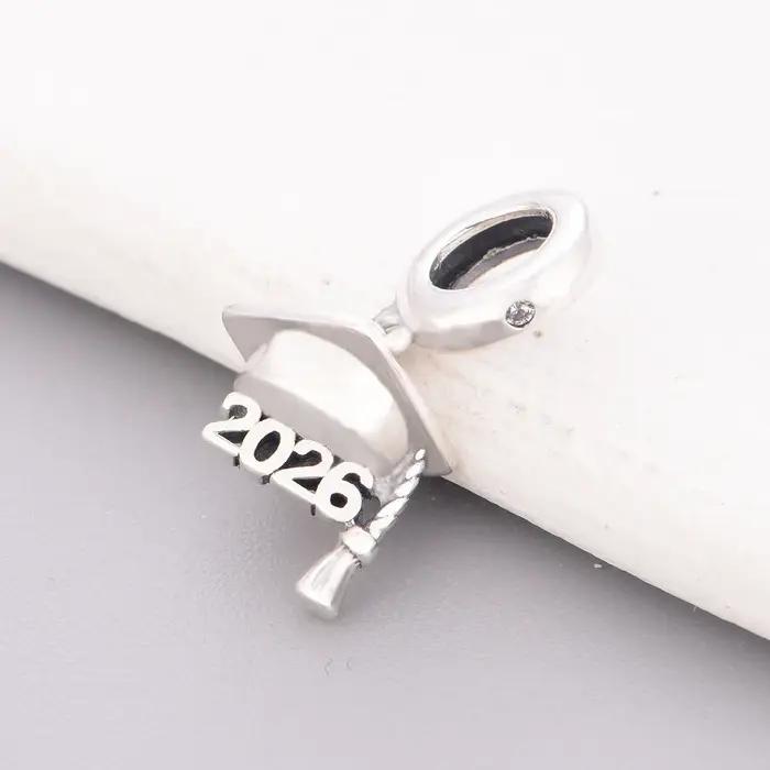 Breloque en argent sterling 925 en forme de chapeau de diplômé