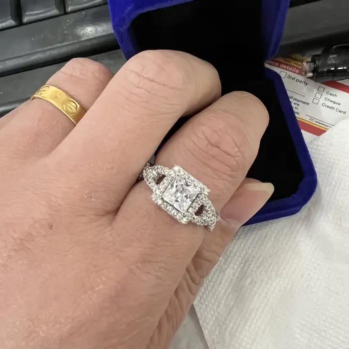 Bague de promesse simple en zircon AAAAA