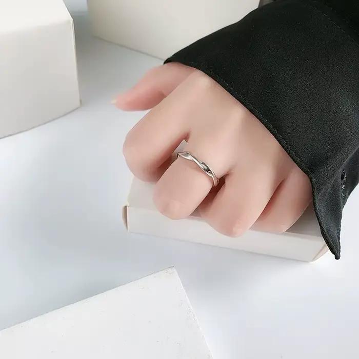 Bague en argent sterling 925 pour femmes élégante et moderne à la mode pour parties et occasions spéciales