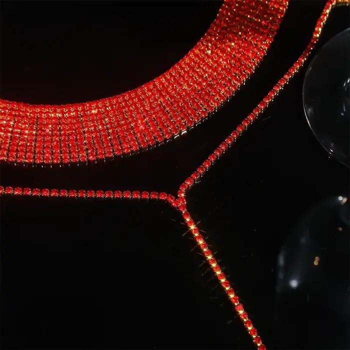 Collier Élégant Tendance avec Gemme Rouge et Diamant Polyvalent pour Femmes Banquets Bal Occasionnellement Offert