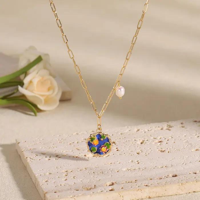 Collier pendentif fleur émaillée vintage français pour femme, chaîne maillons trombone perle baroque, bijou ras-du-cou rétro doré