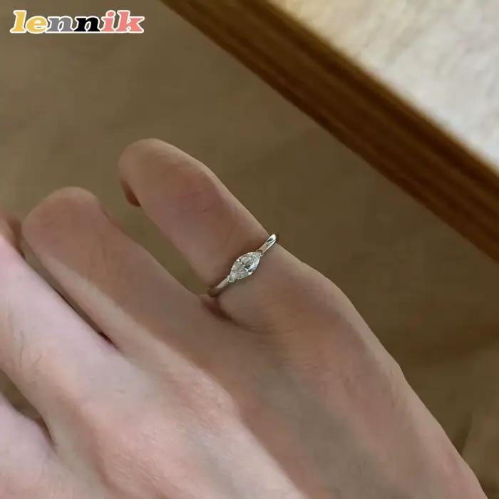 Bague en diamant Marquise pour femmes, vent minimaliste, Super scintillant, petite Niche Ins Sense, exquise et polyvalente, bague Pinky plaquée or
