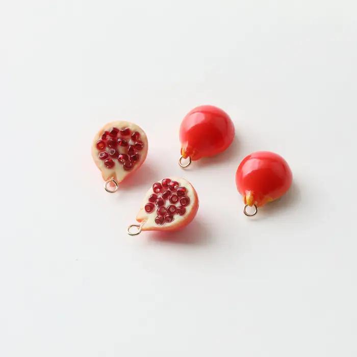 Mini pendentif en résine de grenade de raisin drôle