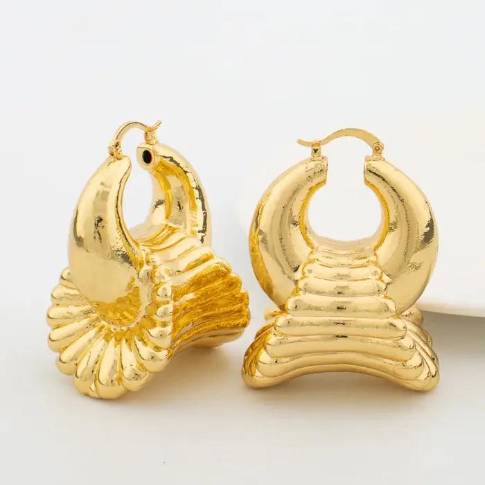 Grandes boucles d'oreilles pour femmes afro-américaines plaquées