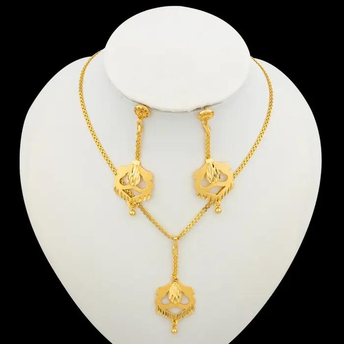 Ensemble de bijoux collier or plaqué avec boucles d'oreilles pour femmes occasions spéciales elegance mariage anniversaire soirée