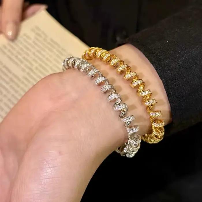 Bracelet fil téléphonique en argent sterling étincelant : design enroulé clouté de diamants