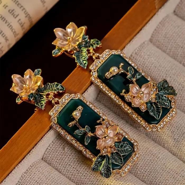 Clous d'oreilles longs exagérés, Style Court Vintage, sculpture en Relief lourd, bijoux ethniques chinois d'âge moyen, accessoires