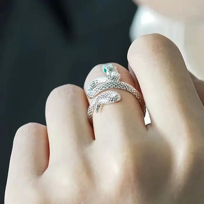 Bague serpent en argent Sterling 925 breloque de personnalité en forme d'animal cadeau de fête d'anniversaire pour femmes bijoux exquis nouvelle collection