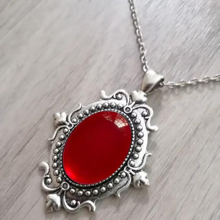 Collier ovale en opale verte avec motif Victoria néo-gothique pour femmes et hommes bijoux gothiques rétro occasions spéciales