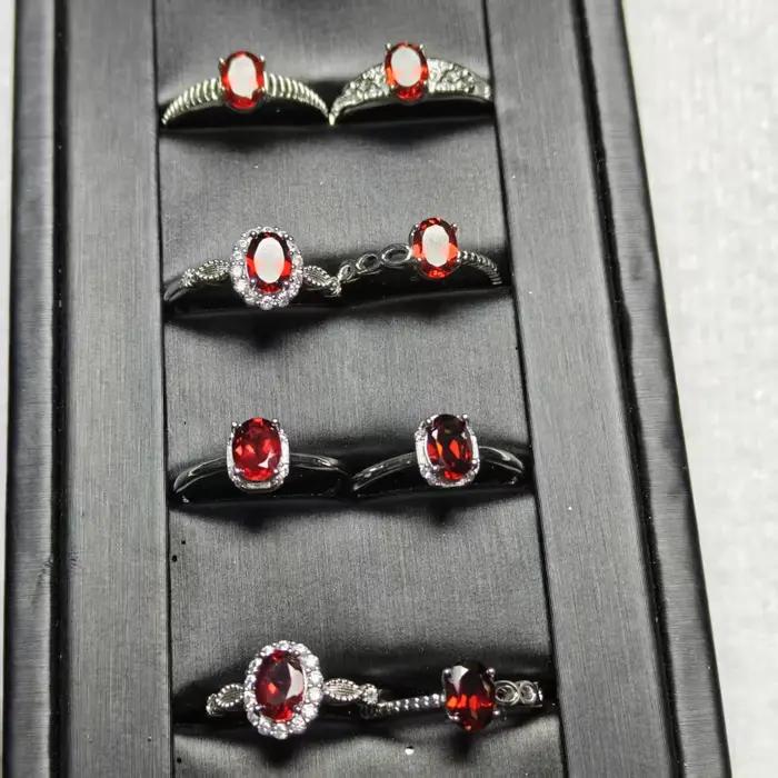 Naturel Nouveau grenat rouge ovale à facettes divers types Conception de bague Tendance et polyvalente Simple