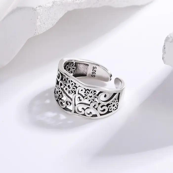 Bague élégante en argent sterling 925 avec fleur gravée