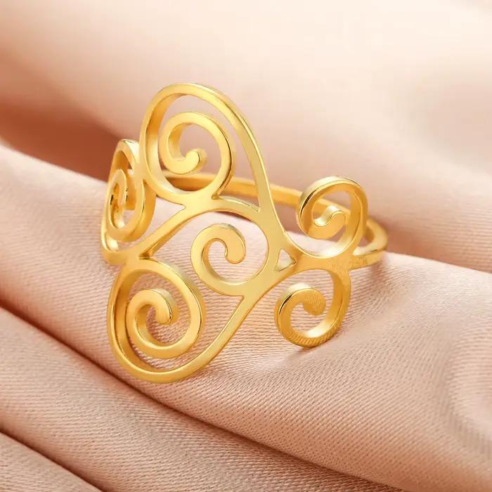 Bague filigrane vintage en acier inoxydable plaqué or 18 carats pour femme occasions spéciales romantique et élégante