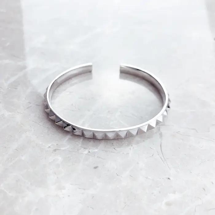 Bracelet goujons Punk cadeau flambant neuf bijoux de mode pour les femmes
