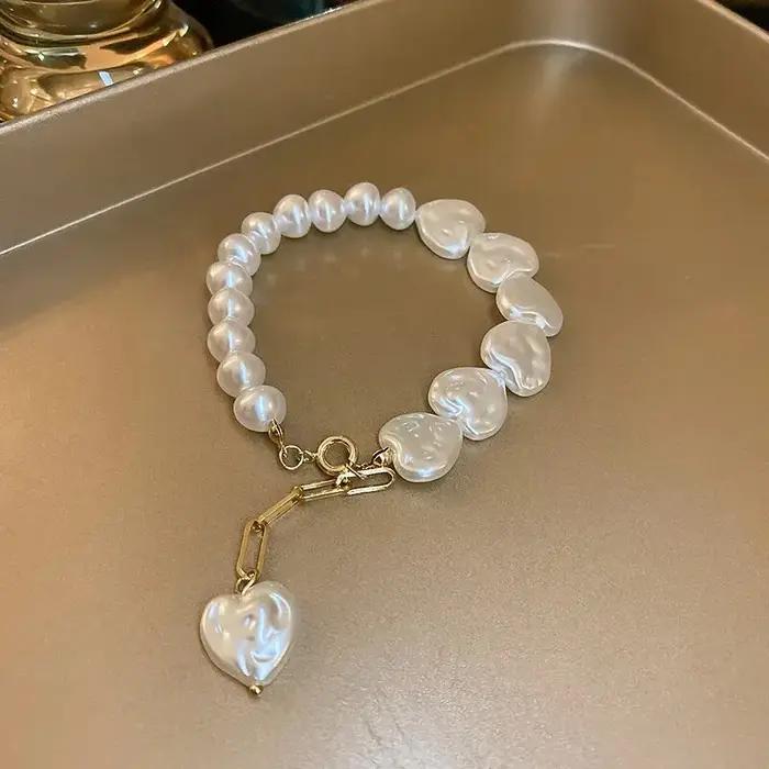 Bracelet élégant en perles baroques pour femmes