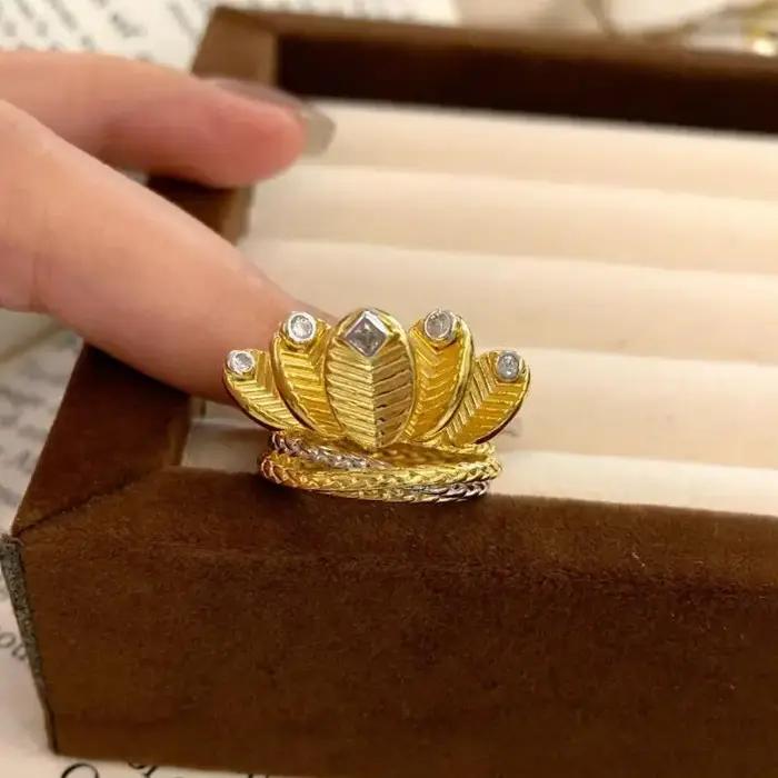 Bague couronne de luxe légère et classique pour femmes