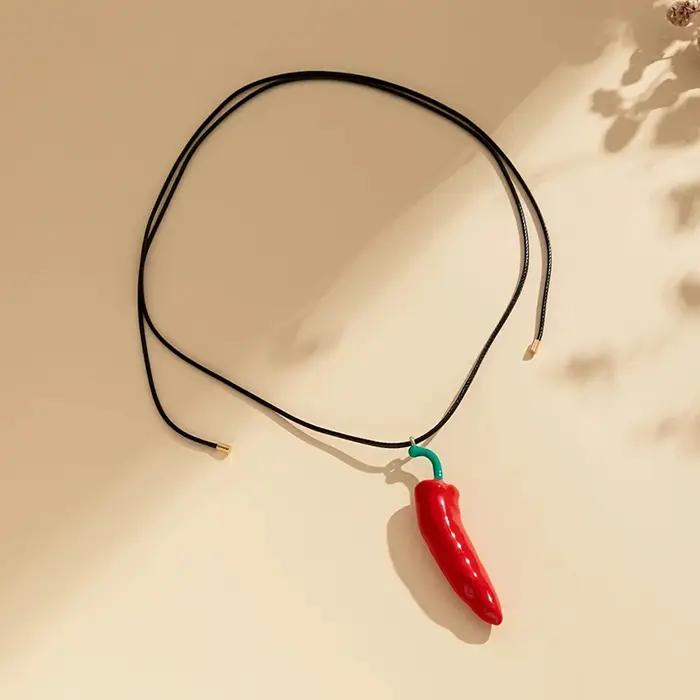 Collier pendentif Chili rouge en émail pour femmes