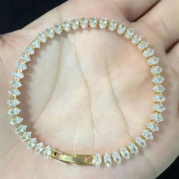 Nouveau Marquise ovale carré coupe luxe couleur argent sur la main Tennis Bracelet Bracelet pour les