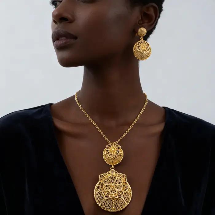 Ensemble de bijoux de luxe couleur or 24 carats pour femme : collier