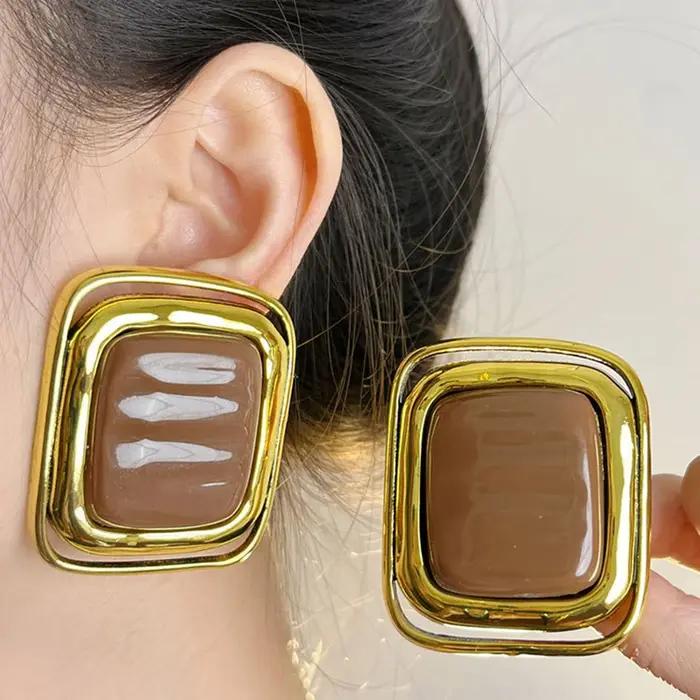 Boucles d'oreilles rétro surdimensionnées noires