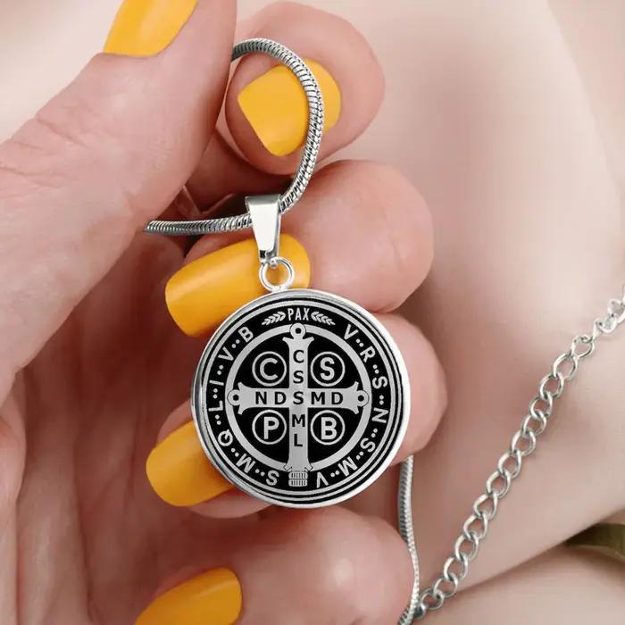 Collier médaille Saint benoît/Michael en acier inoxydable pour hommes et femmes