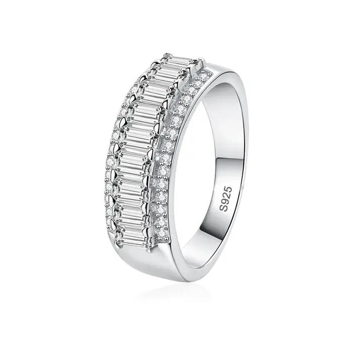 Bague en moissanite sterling argent pour femmes, coupe émeraude, certifiée VVS1, pour occasions spéciales, cadeau de fiançailles, anniversaires, mariage