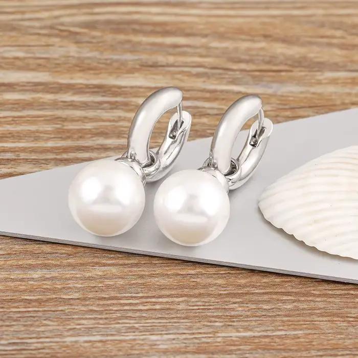 Boucles d'oreilles à clous en zircone cubique AAA style bohème géométrique pour femme en cuivre doré pour mariage et quotidien