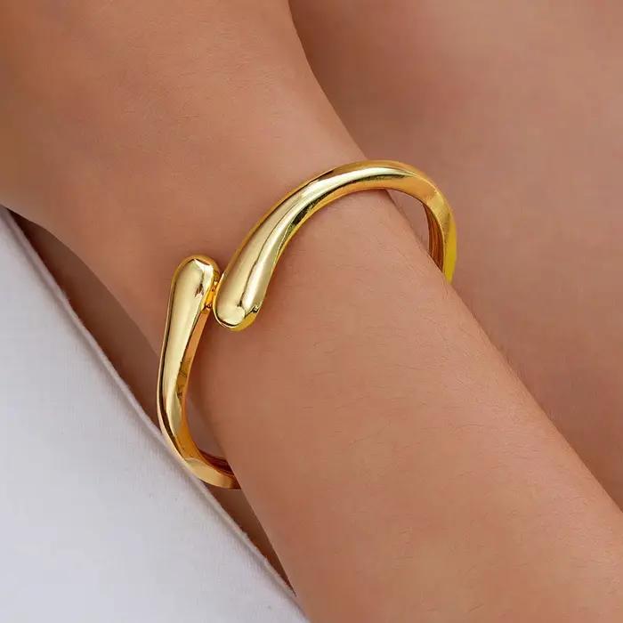 Bracelets en or pour femmes et adolescentes