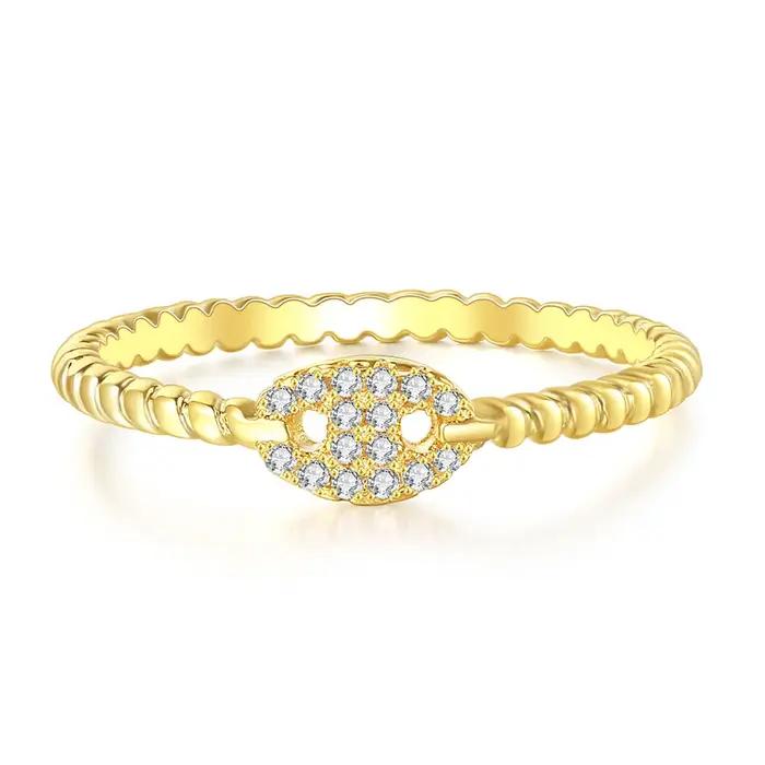 Bague délicate pour femmes sertie de zircons torsadés plaqués or pour occasions spéciales et quotidienne, alliance de mariage et cadeau unique