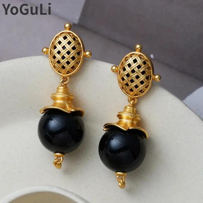 Boucles d'oreilles en pierre noire style vintage pour femmes occasions spéciales élégantes à offrir bijoux rétro