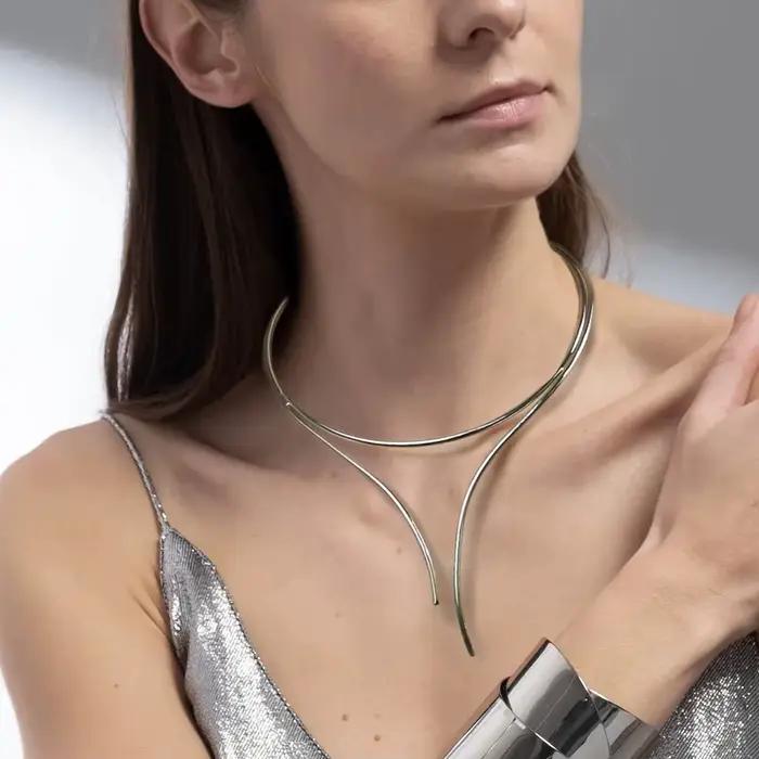 Collier ras du cou Punk en métal pour femmes, chaîne de clavicule en alliage géométrique rigide, bijoux de fête à la mode
