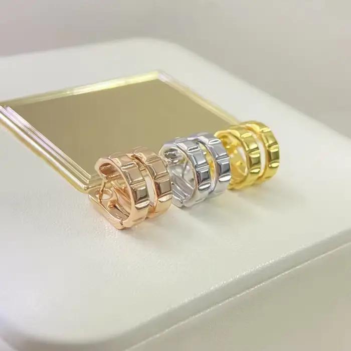 Boucles d'oreilles pendantes en argent sterling 925 plaqué or avec moissonite pour femmes occasions spéciales design squelette finition satinée