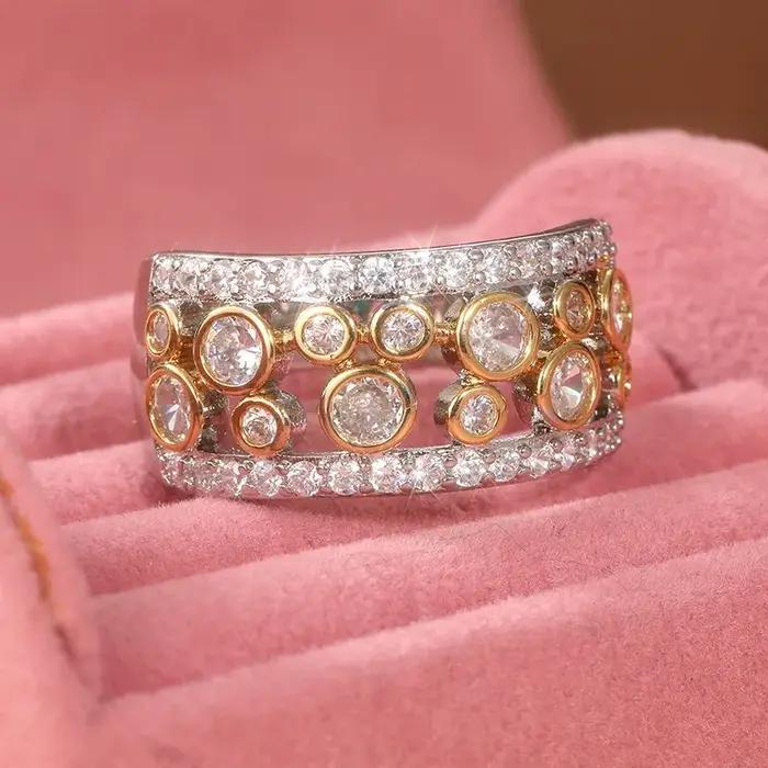 Magnifique bague pour femme bicolore incrustée de CZ blanc