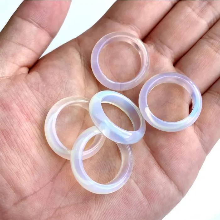 Bague en pierre de cercle rond avec pierres semi-précieuses et réglage de la lunette pour femmes et hommes, design classique, tracker de fitness, idéale pour les occasions spéciales