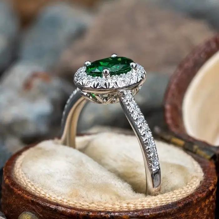 Bague en argent Sterling 925 pour femmes, bijoux ovales brillants en zircone verte, accessoires gracieux pour fête d'anniversaire