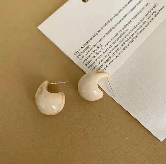 Boucles d'oreilles rétro simples en résine de virgule, marron ambre, géométrie stéréo, frange foncée, breloque coréenne, bijoux, accessoires, cadeaux