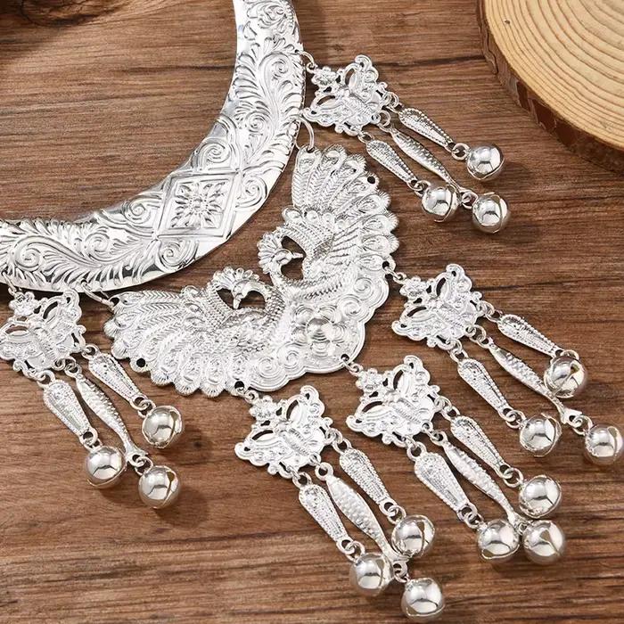 Collier rétro Miao de minorité ethnique, couleur argent chinois traditionnel, Costume de danse artisanal, chaîne d'accessoires spéciaux