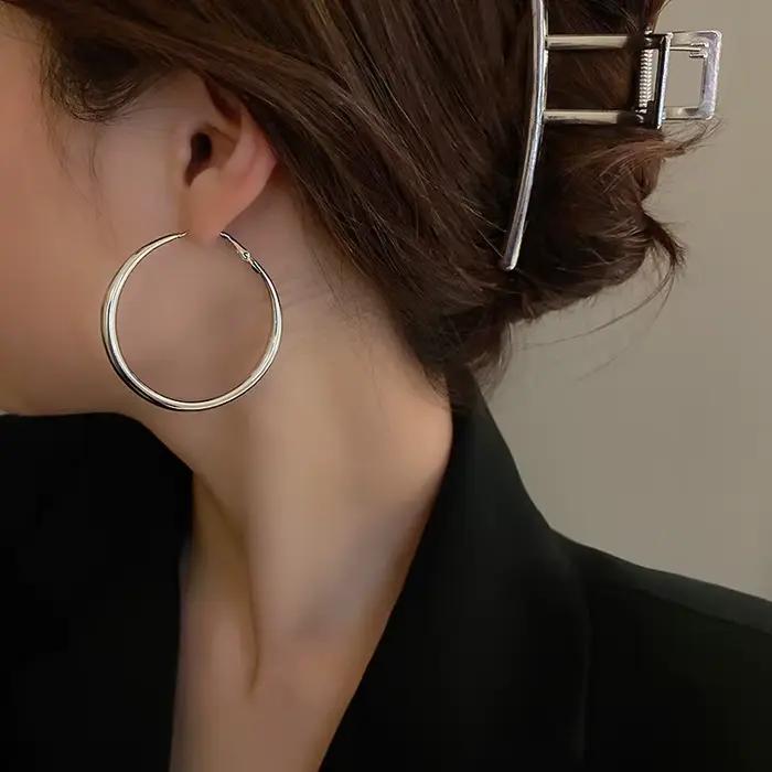 Boucles d'oreilles créoles épaisses et brillantes pour femmes, couleur or, Texture épaisse, cercle géométrique, bijoux Vintage