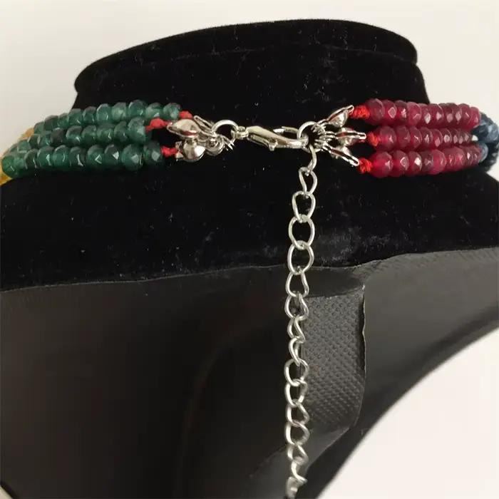 Collier en pierre naturelle avec motifs floraux pour femmes, chaîne réglable, élégant et polyvalent pour parties et soirées de bal