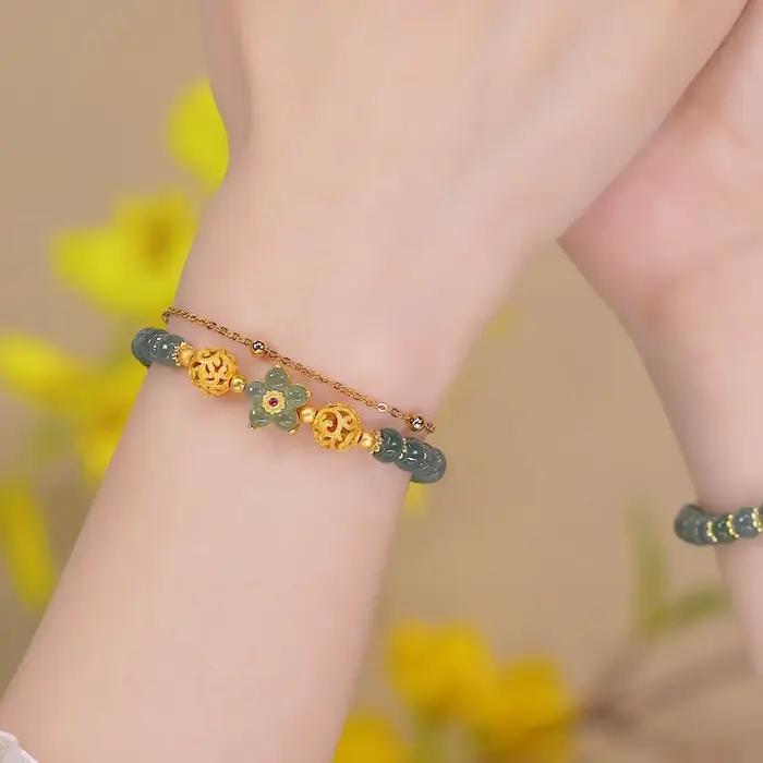 Bracelet en corde rouge d'hortensia pour fille
