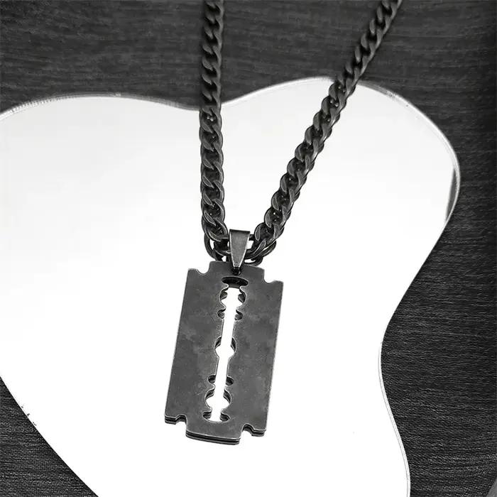 Collier Long lame de rasoir en acier inoxydable pour hommes et femmes, couleur noire, Punk gothique,