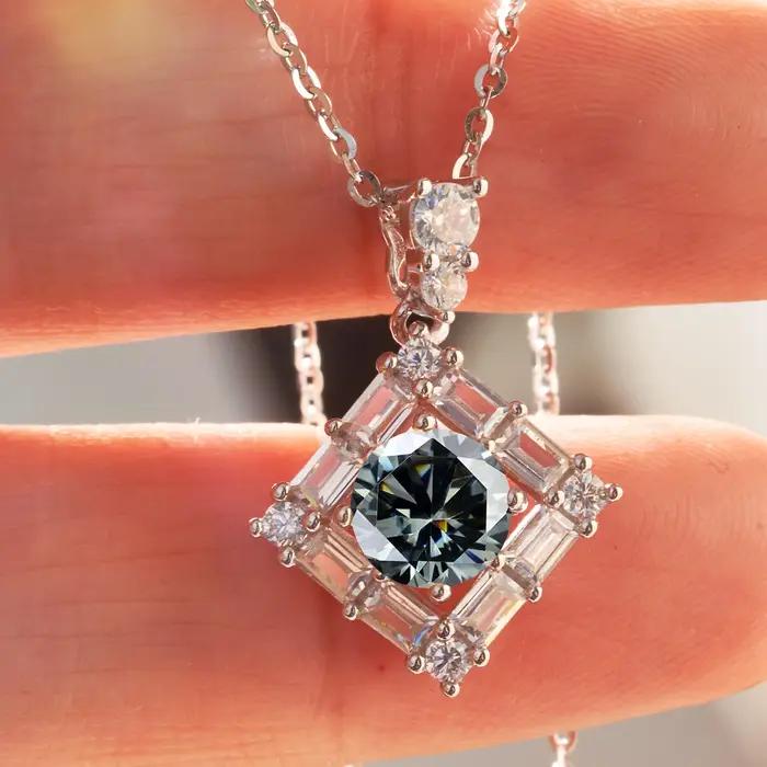Collier Moissanite avec Pendentif Rond Plaqué Or Blanc 18K