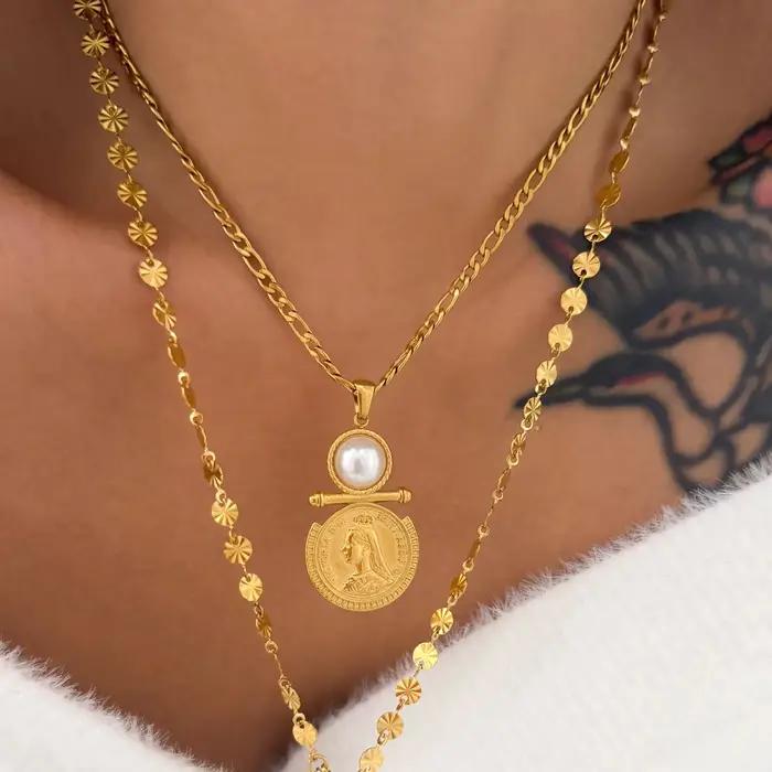 Collier pendentif pièce de monnaie reine perle pour femmes