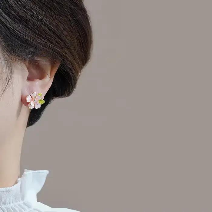 Boucles d oreilles élégantes en émail camélia rose rouge design unique style vintage bijoux pour femmes occasions spéciales