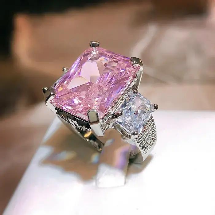 Bague en cristal rose grand carré 5A pour femme - Bijou Bohème de soirée pour occasions spéciales anniversaires et célébrations