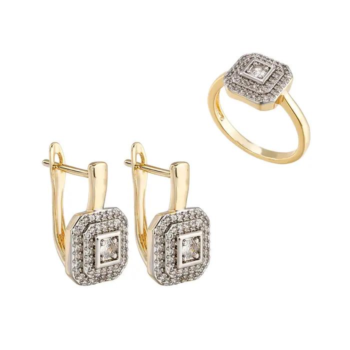 Boucles d'oreilles en zircon incrusté de conception carrée