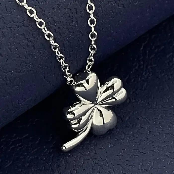 Collier pendentif petit trèfle à quatre feuilles en argent Sterling 925