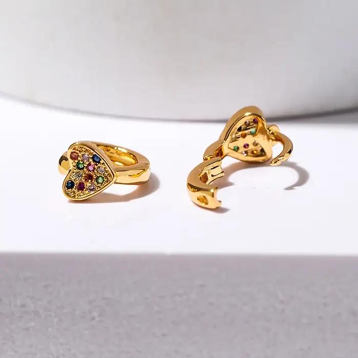 Petites boucles d'oreilles Cartilage en forme de cœur