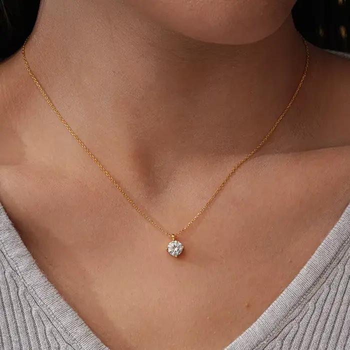 Collier en argent sterling 925 avec pendentif zirconium blanc romantique pour femmes occasions spéciales cadeau de luxe