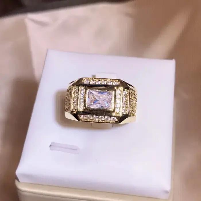 Mode 14K plaqué or anneaux pour hommes femmes rectangulaire diamant cristal Zircon bague bijoux 2025 cadeau Anillos Mujer