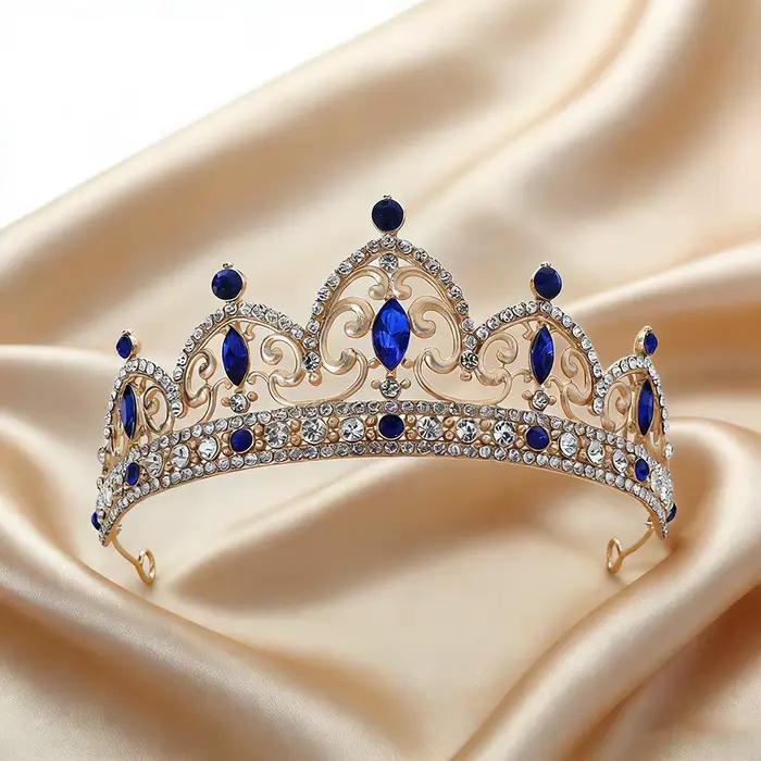 Diadème Royal Baroque Élégant en Cristal, Couronne Tonifiée avec Pierres Précieuses Scintillantes, Transparent et Parfait pour Mariages, Concours de Beauté, Bals de Promo et Tenues d'Occasions Spécial